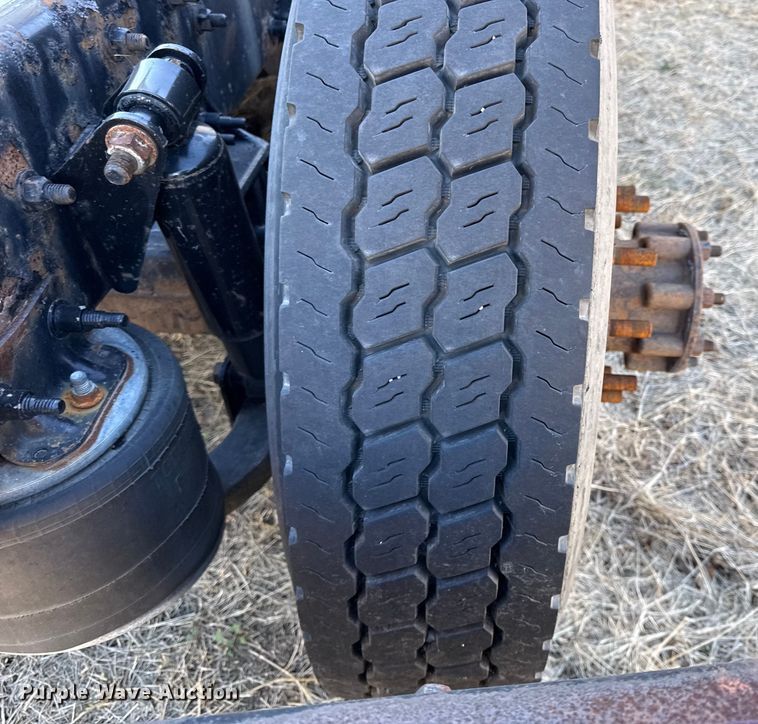 image for item EN0482 2017 Freightliner Cascadia semi truck