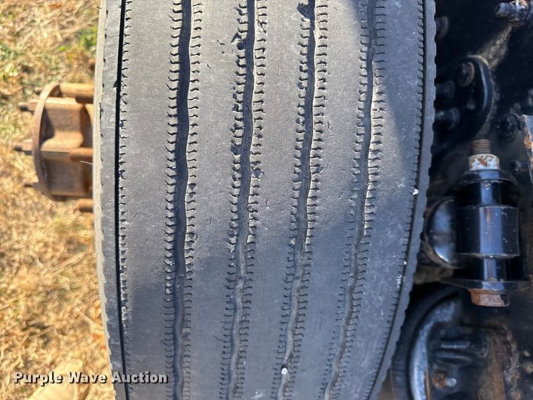 image for item EN0482 2017 Freightliner Cascadia semi truck