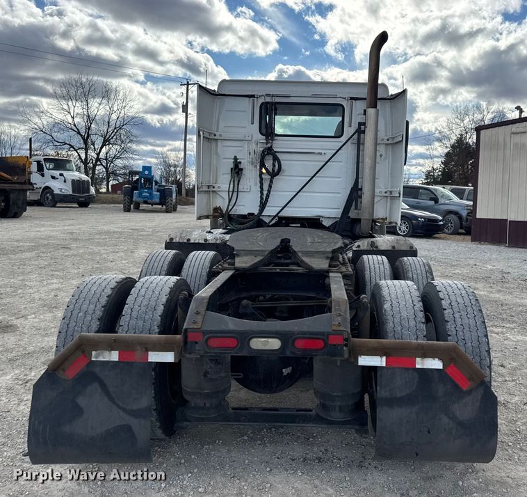 image for item EN0903 2014 Volvo Truck VNL semi truck