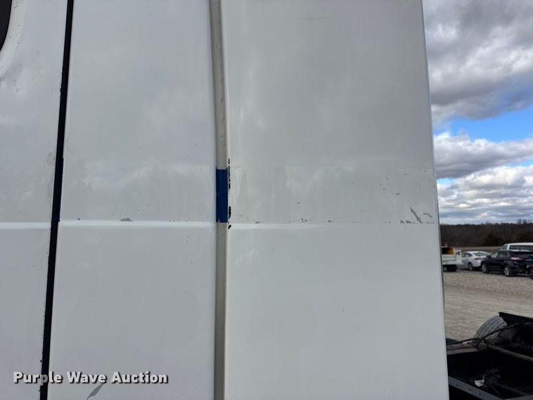 image for item EN0903 2014 Volvo Truck VNL semi truck