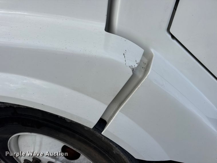 image for item EN0903 2014 Volvo Truck VNL semi truck