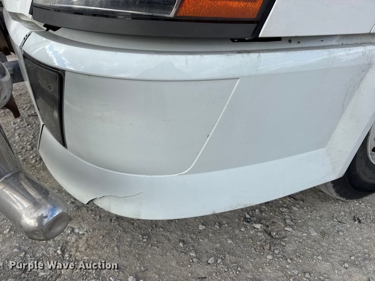 image for item EN0903 2014 Volvo Truck VNL semi truck