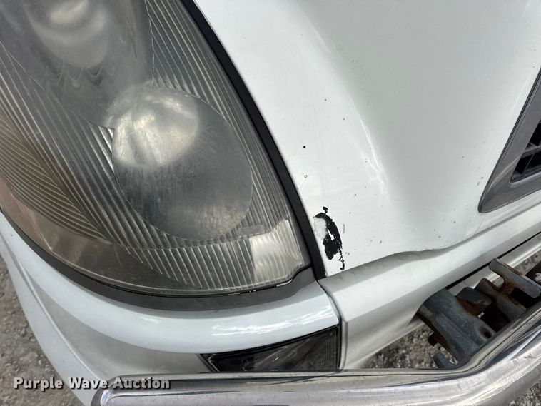 image for item EN0903 2014 Volvo Truck VNL semi truck