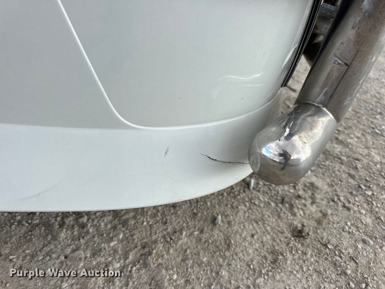 image for item EN0903 2014 Volvo Truck VNL semi truck