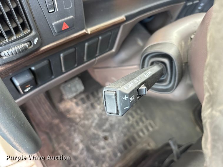 image for item EN0903 2014 Volvo Truck VNL semi truck