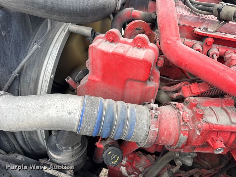 image for item EN0903 2014 Volvo Truck VNL semi truck