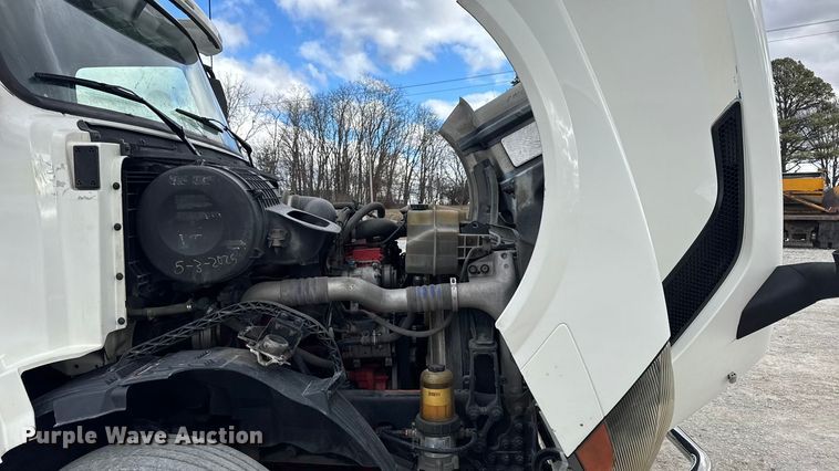 image for item EN0903 2014 Volvo Truck VNL semi truck