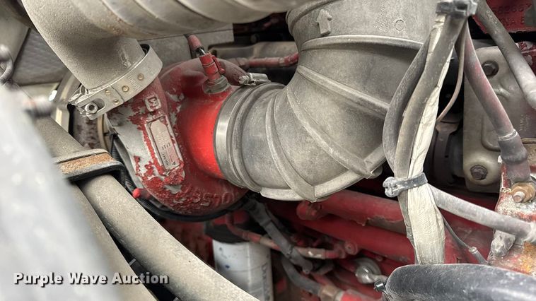 image for item EN0903 2014 Volvo Truck VNL semi truck