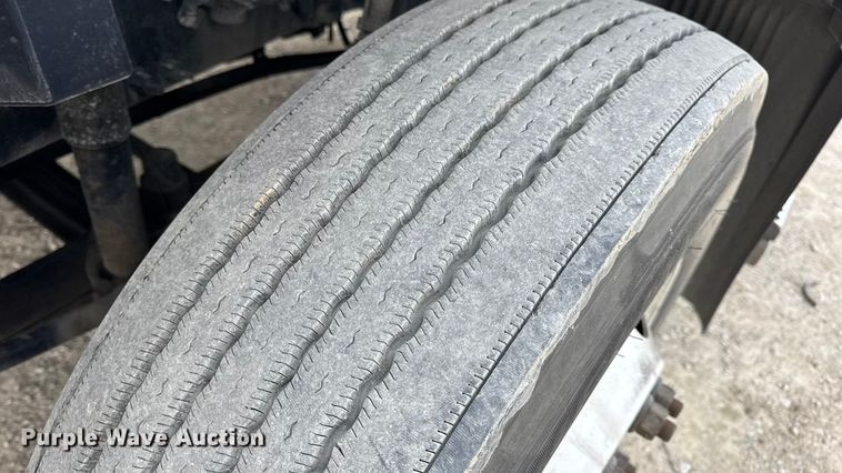 image for item EN0903 2014 Volvo Truck VNL semi truck