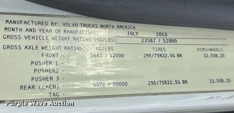 image for item EN0903 2014 Volvo Truck VNL semi truck