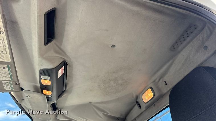 image for item EN0904 2015 Freightliner M2 semi truck