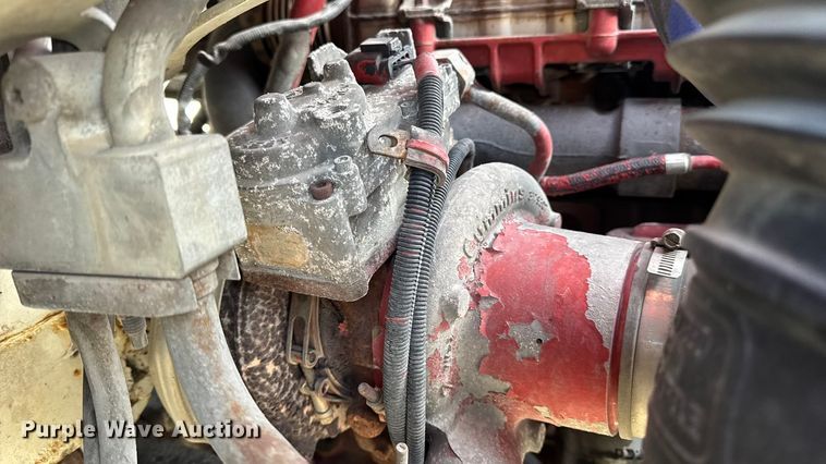 image for item EN0904 2015 Freightliner M2 semi truck