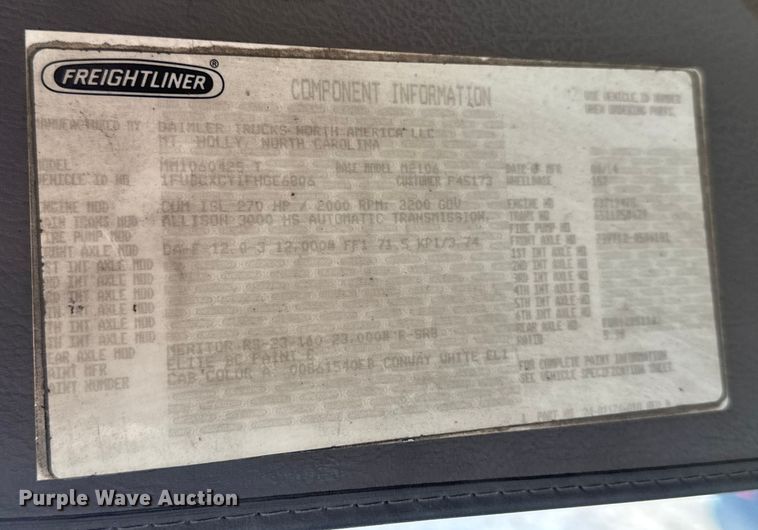 image for item EN0904 2015 Freightliner M2 semi truck