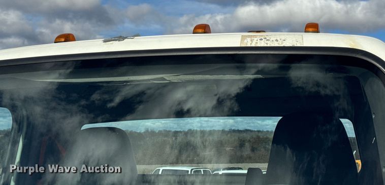 image for item EN0906 2015 Freightliner M2 semi truck