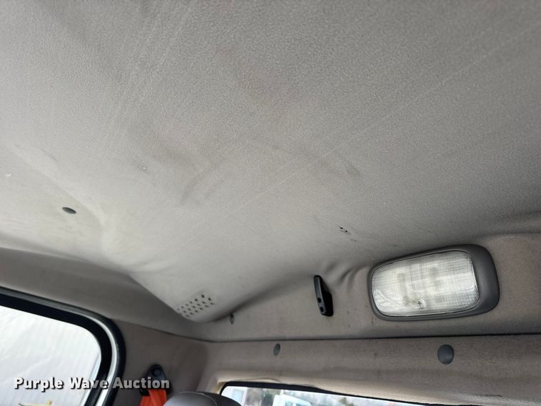 image for item EN0906 2015 Freightliner M2 semi truck