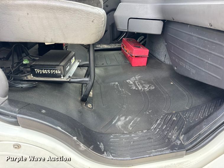 image for item EN0906 2015 Freightliner M2 semi truck