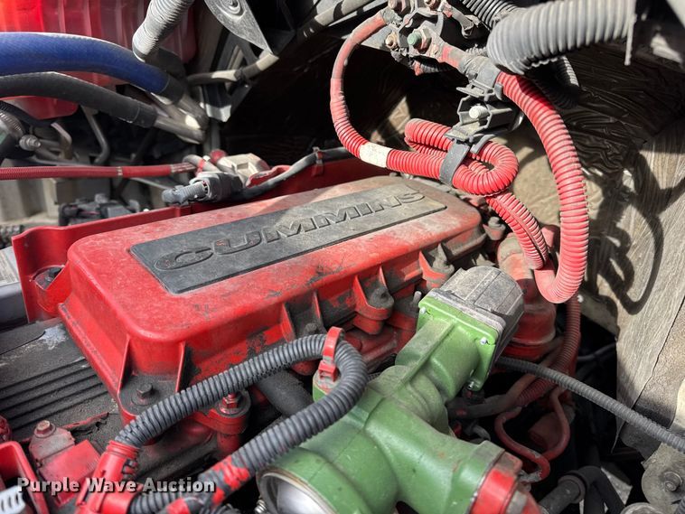 image for item EN0906 2015 Freightliner M2 semi truck