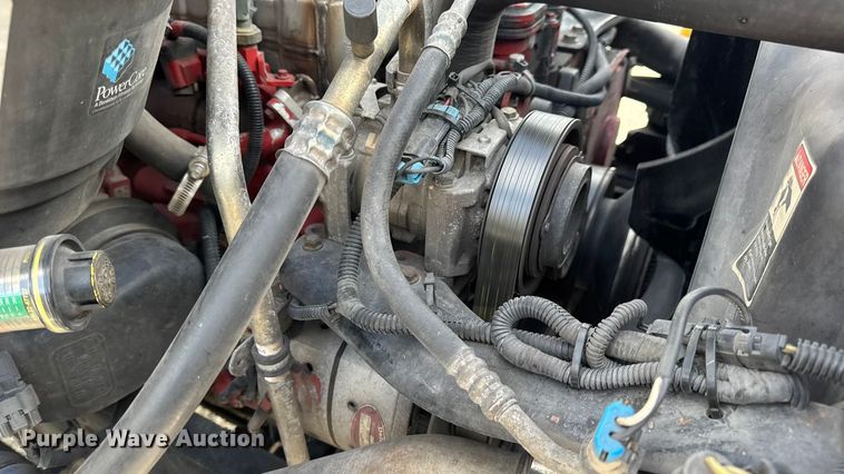 image for item EN0906 2015 Freightliner M2 semi truck