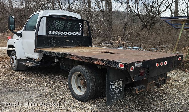 image for item EO4930 2003 Chevrolet C4500 flatbed truck