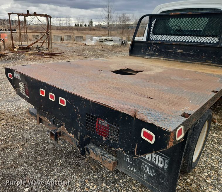 image for item EO4930 2003 Chevrolet C4500 flatbed truck