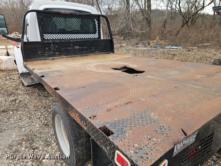 image for item EO4930 2003 Chevrolet C4500 flatbed truck