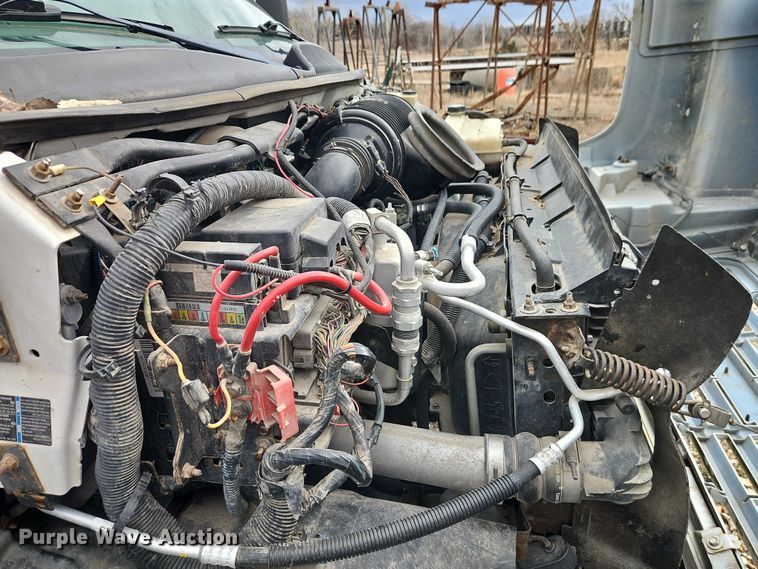 image for item EO4930 2003 Chevrolet C4500 flatbed truck