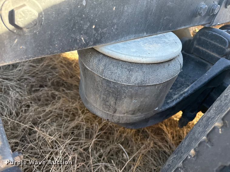 image for item EP2711 1989 Peterbilt 379 semi truck