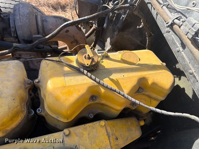 image for item EP2711 1989 Peterbilt 379 semi truck