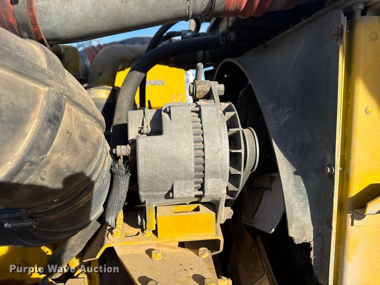 image for item EP2711 1989 Peterbilt 379 semi truck