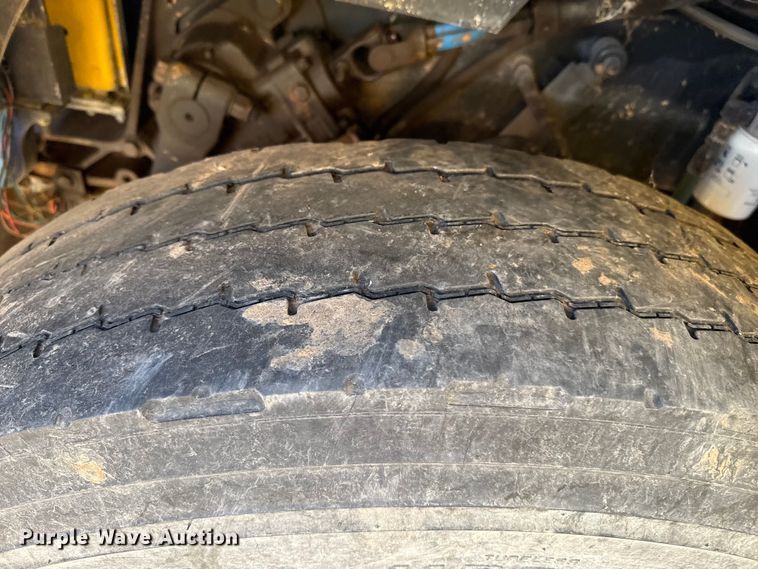 image for item EP2711 1989 Peterbilt 379 semi truck