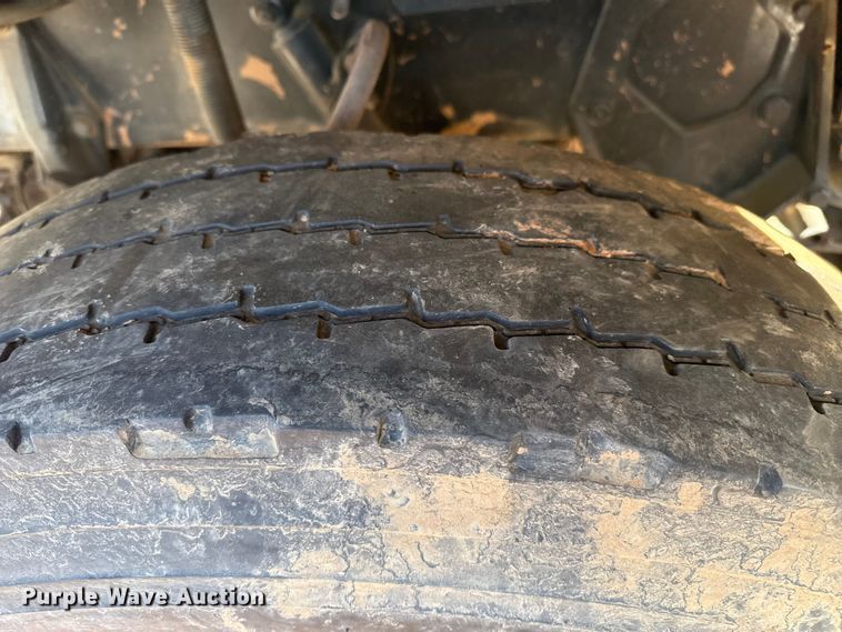 image for item EP2711 1989 Peterbilt 379 semi truck