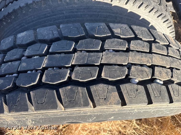 image for item EP2711 1989 Peterbilt 379 semi truck