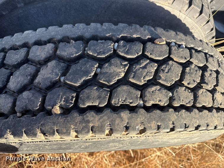 image for item EP2711 1989 Peterbilt 379 semi truck