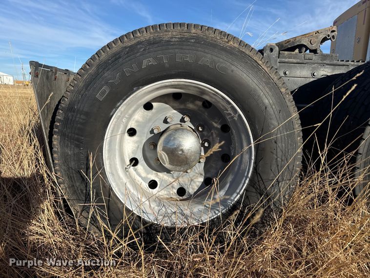 image for item EP2711 1989 Peterbilt 379 semi truck