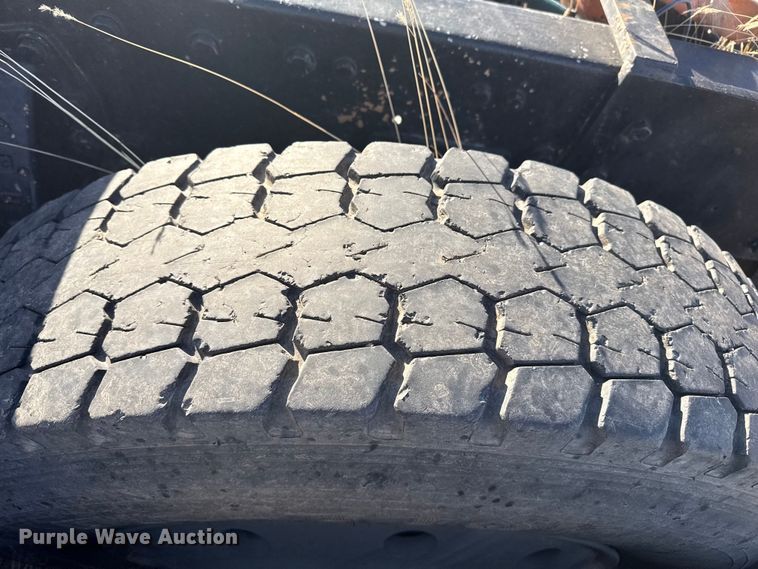 image for item EP2711 1989 Peterbilt 379 semi truck