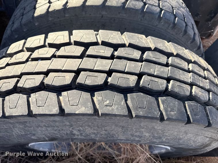 image for item EP2711 1989 Peterbilt 379 semi truck