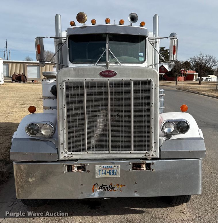 image for item EP2848 1980 Peterbilt 359 semi truck