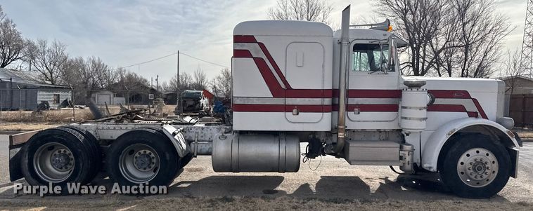 image for item EP2848 1980 Peterbilt 359 semi truck