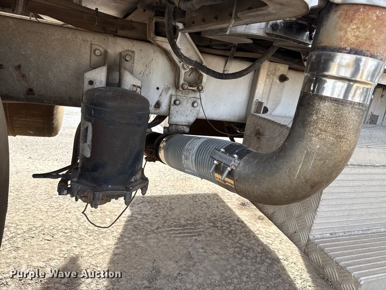 image for item EP2848 1980 Peterbilt 359 semi truck