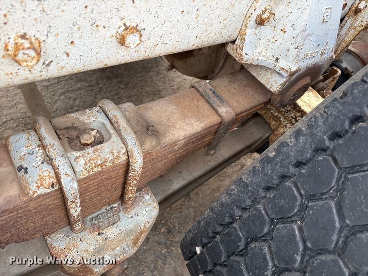 image for item EP2848 1980 Peterbilt 359 semi truck