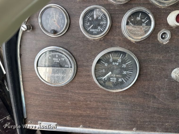 image for item EP2848 1980 Peterbilt 359 semi truck