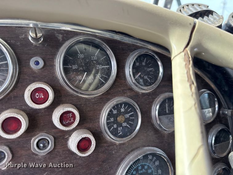 image for item EP2848 1980 Peterbilt 359 semi truck