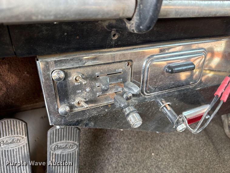 image for item EP2848 1980 Peterbilt 359 semi truck