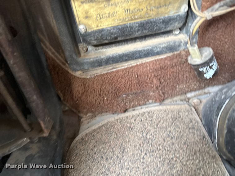 image for item EP2848 1980 Peterbilt 359 semi truck