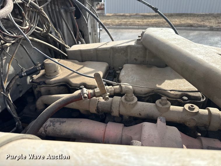 image for item EP2848 1980 Peterbilt 359 semi truck