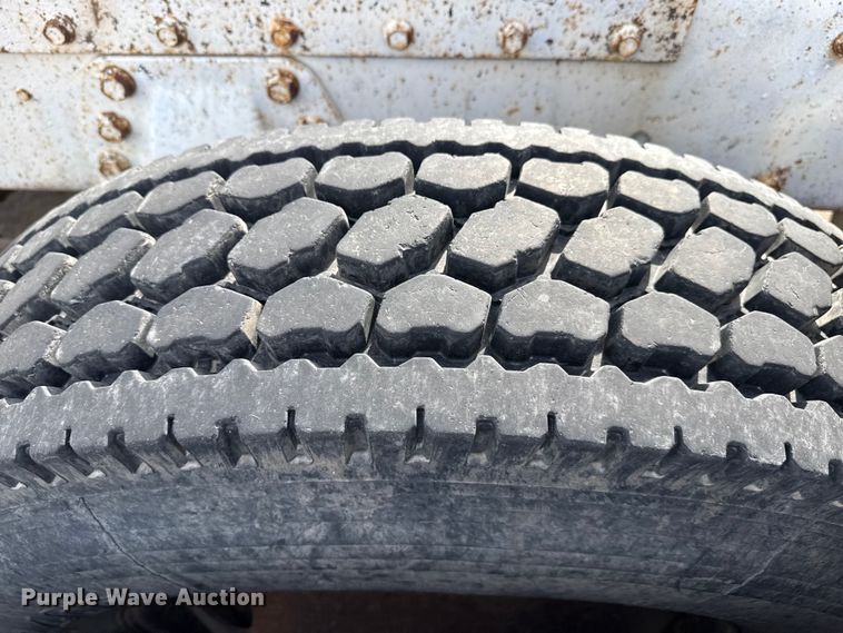 image for item EP2848 1980 Peterbilt 359 semi truck