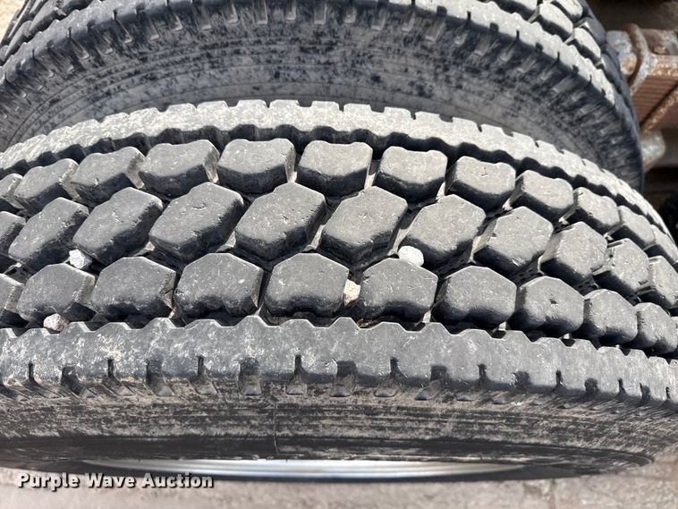 image for item EP2848 1980 Peterbilt 359 semi truck