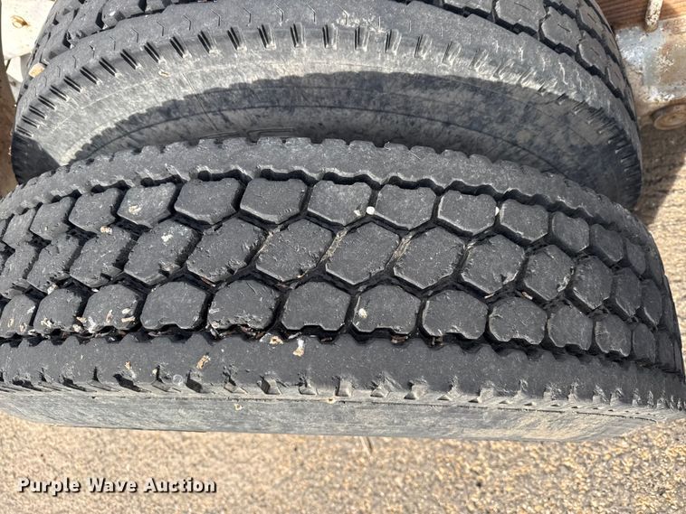 image for item EP2848 1980 Peterbilt 359 semi truck