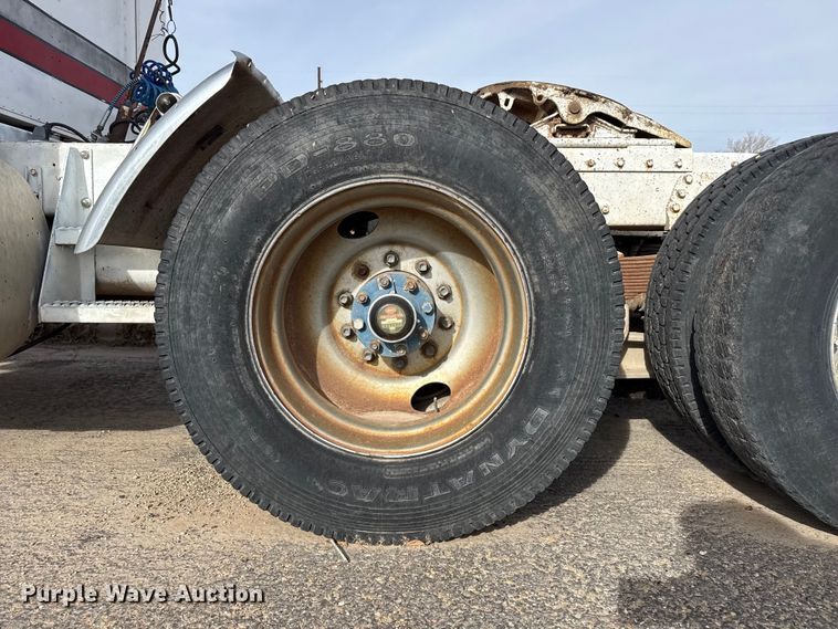 image for item EP2848 1980 Peterbilt 359 semi truck