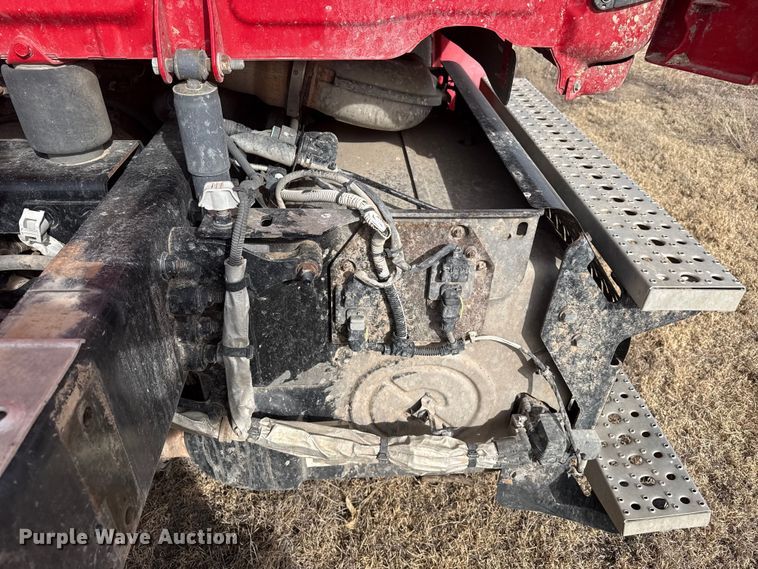 image for item EP2849 2015 Freightliner Cascadia semi truck